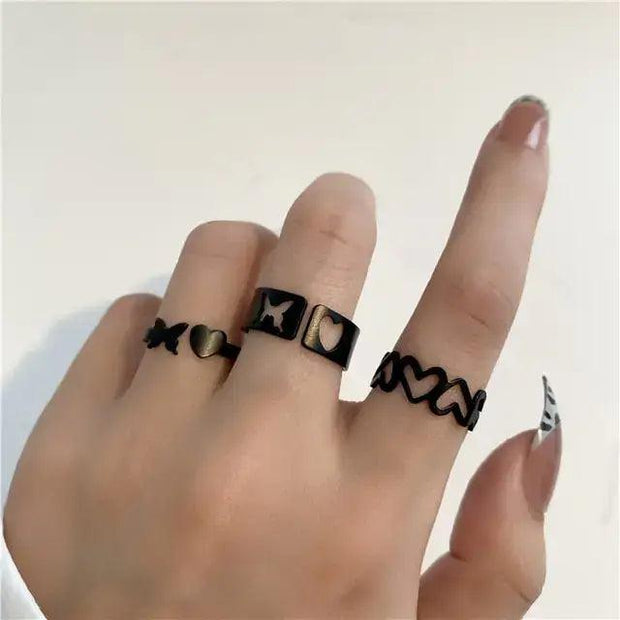 A Timeless Symbol of Romance & Elegance - Wear Your Love Boldly with the Heart Black Rings Set