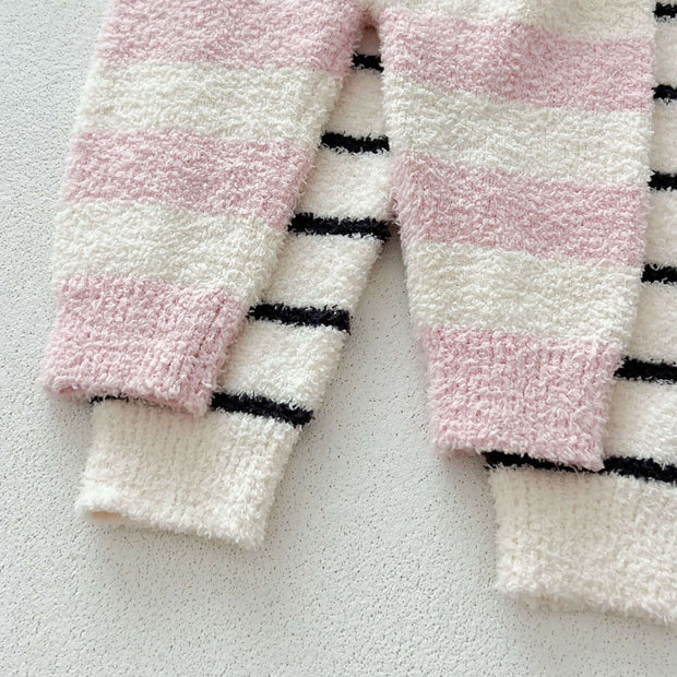 Cute and Versatile Two-Piece Set: Round Neck Fleece Top and Pants