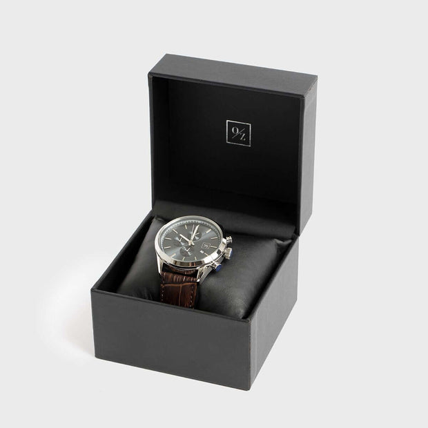 Men's Chronograph Watch: Timeless Style & Performance